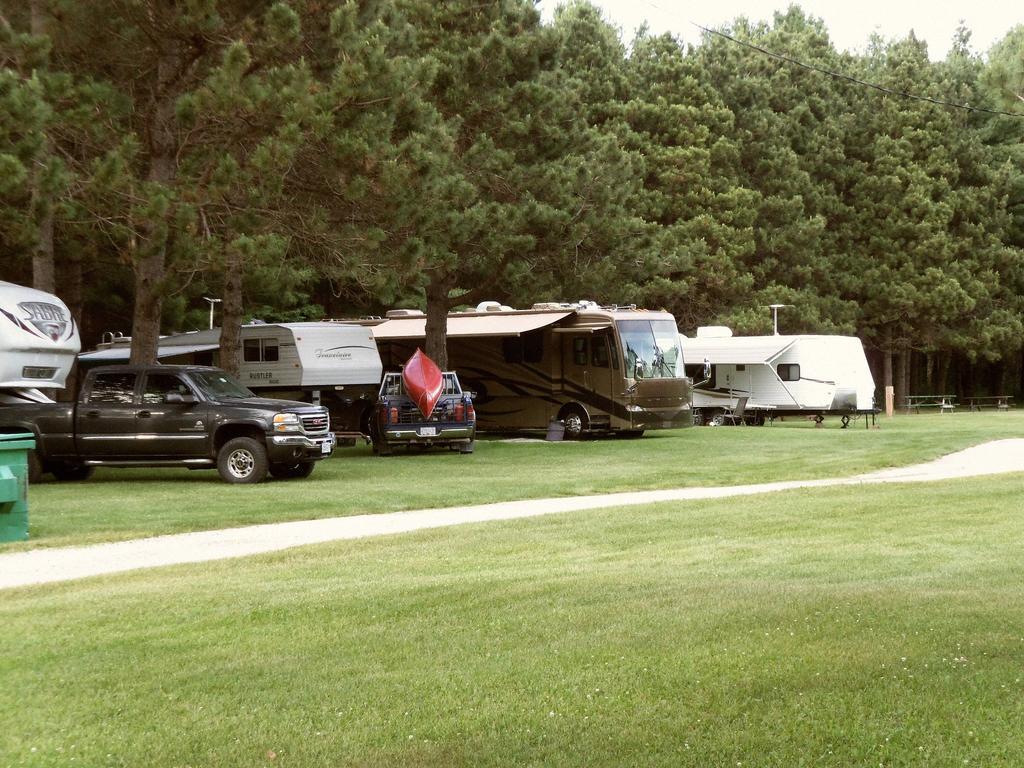 Maciver'S Motel And Camp Blind River Buitenkant foto